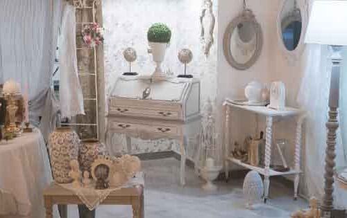 Specchio con consolle shabby chic 17 Pezzi Unici