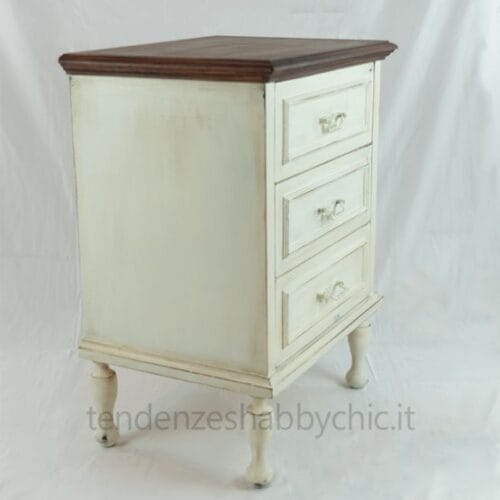 idea comodino shabby chic
