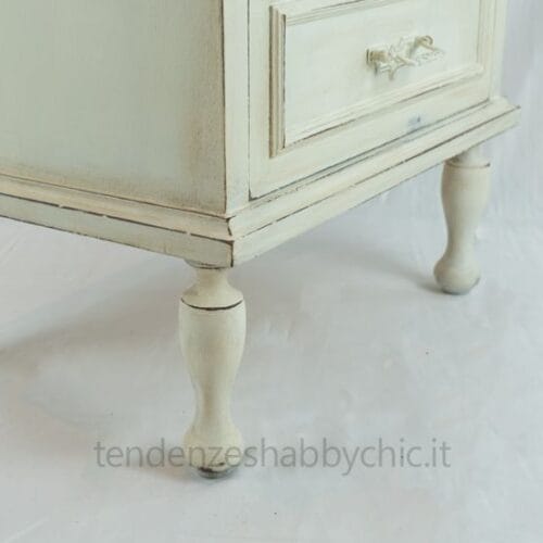 piedi comodino shabby chic