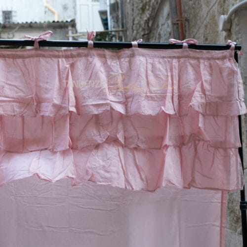 tenda colore rosa con rouches L'Atelier 17