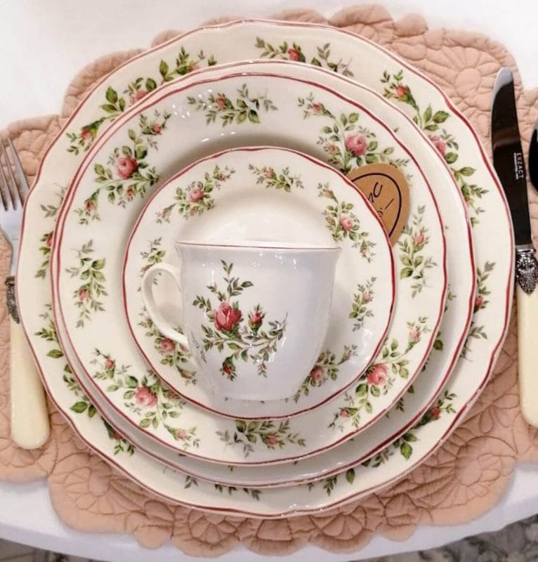 Service De Table 18 Pièces Portmeirion – Botanic Roses – Porcelaine Fleurie – 6 Personnes