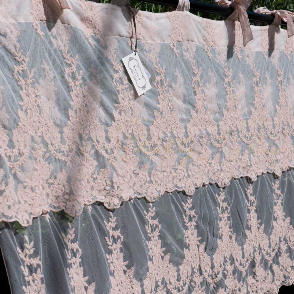 Cenefa de encaje Versailles Rose Polvo 160 x Al. 75 cm