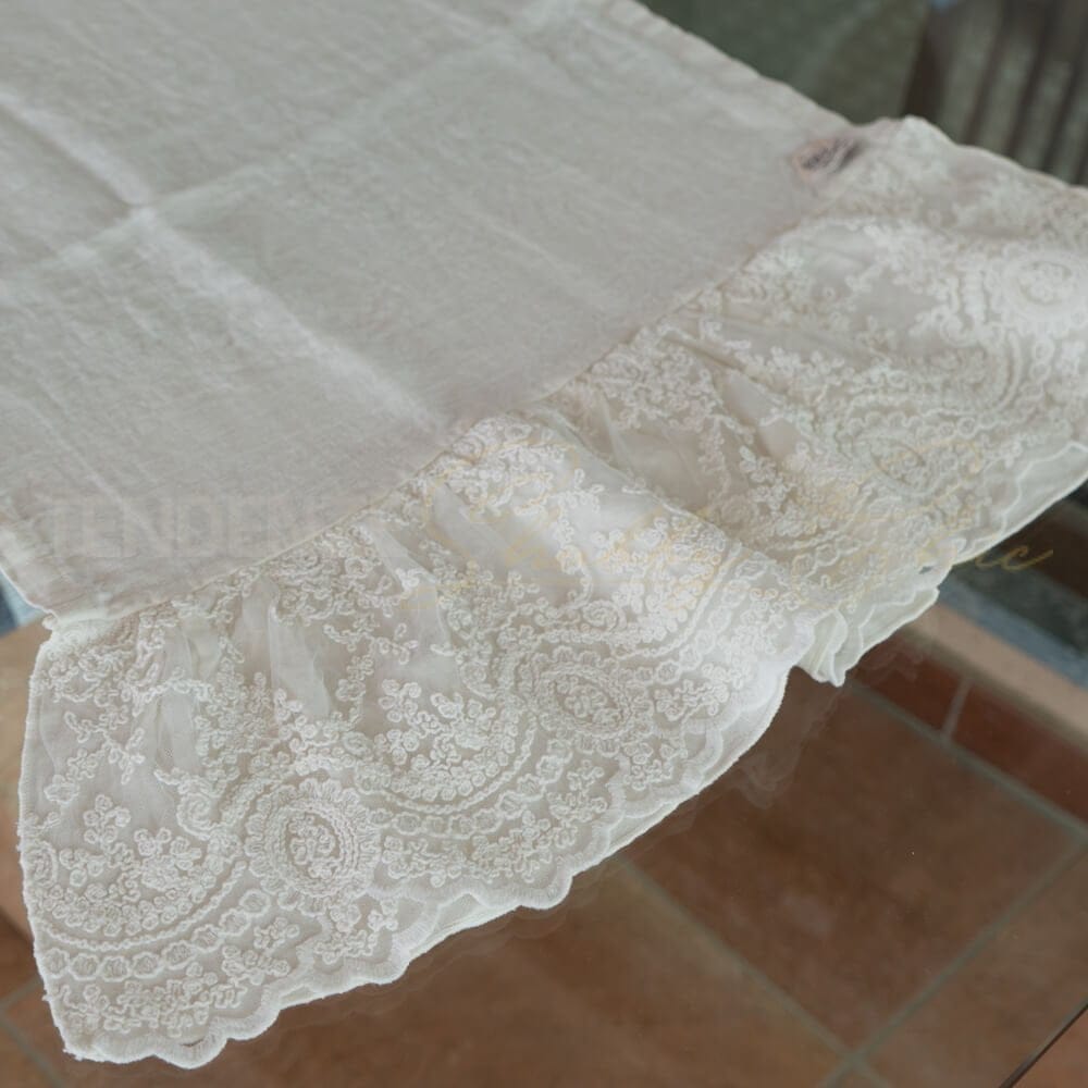Chemin de table en lin avec volant en dentelle corinzio Blanc naturel – Image 4