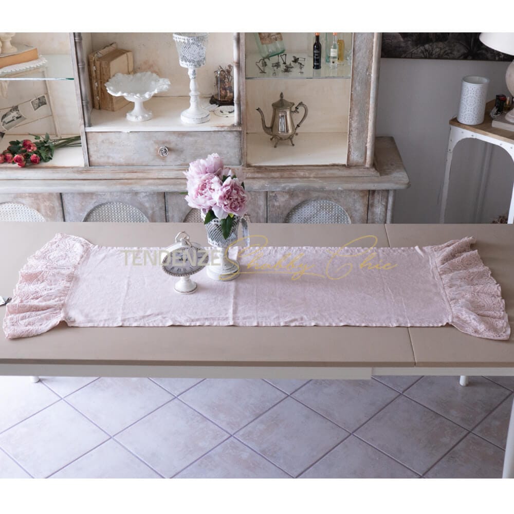 Chemin de table en dentelle de Corinzio avec volant en lin poudré – Image 6