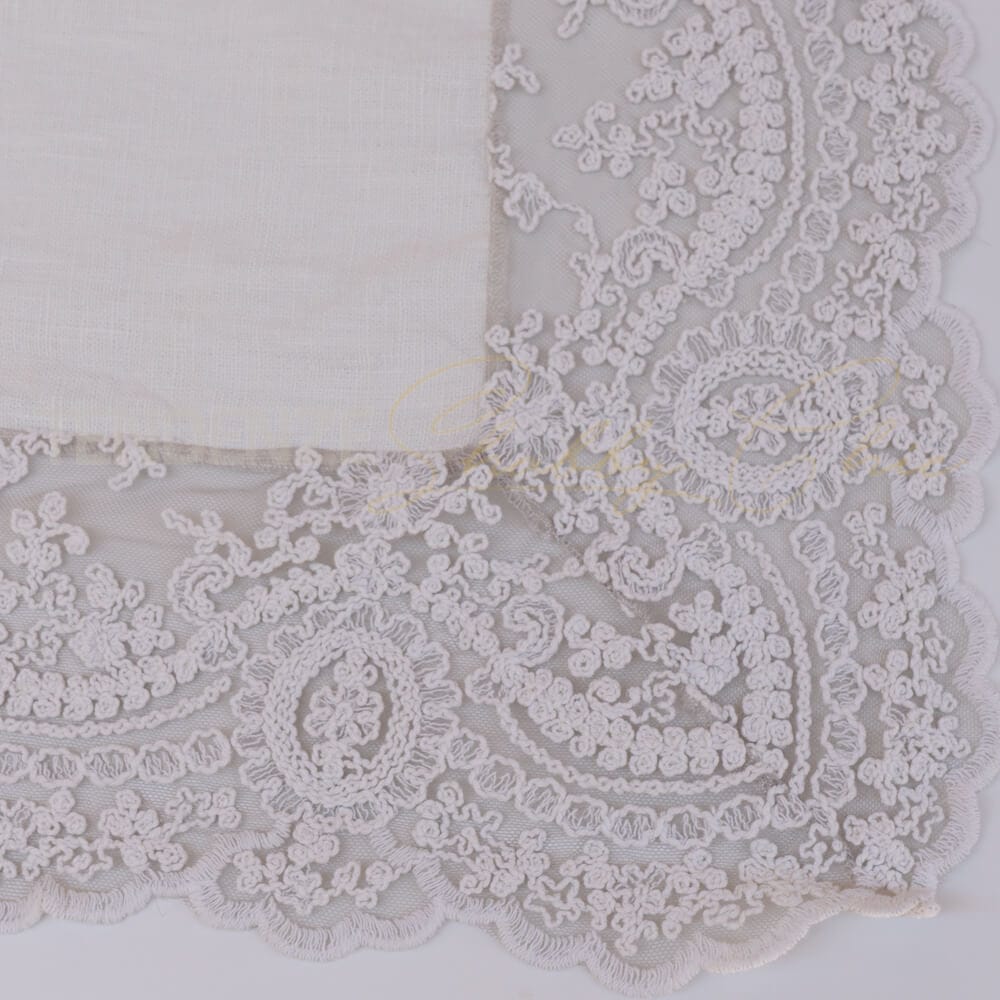 Bande de lin avec cadre en dentelle Corinzio Vintage Mud 40x85 – Image 2