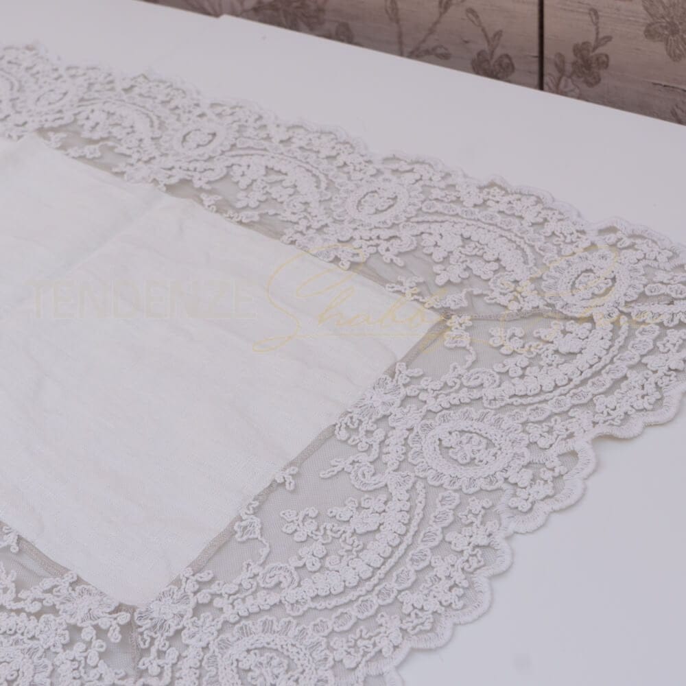 Bande de lin avec cadre en dentelle Corinzio Vintage Mud 40x85 – Image 3