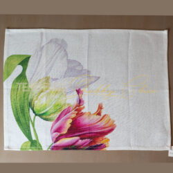 tovaglietta in lino con tulipani stampati bianchi e fucsia