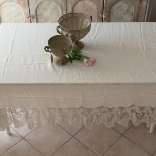tovaglia in puto lino con balza in pizzo chez moi