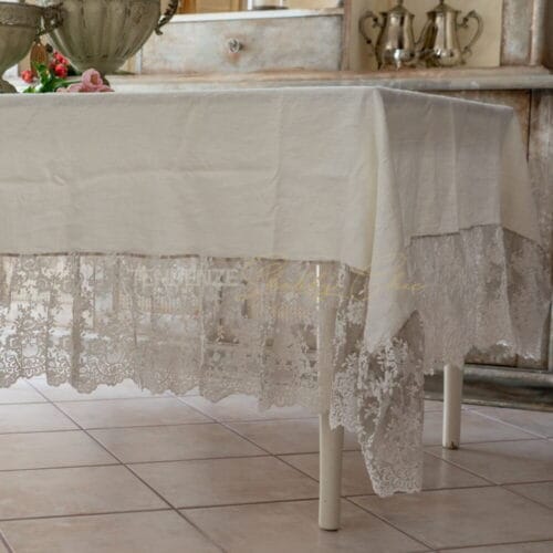 tovaglia shabby in lino e pizzo