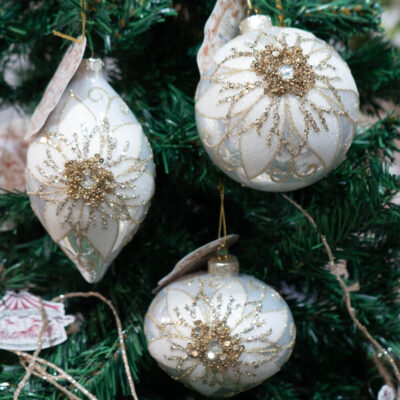 Bola de Navidad con adornos dorados Blanc MariClo - Sinfonia Classica