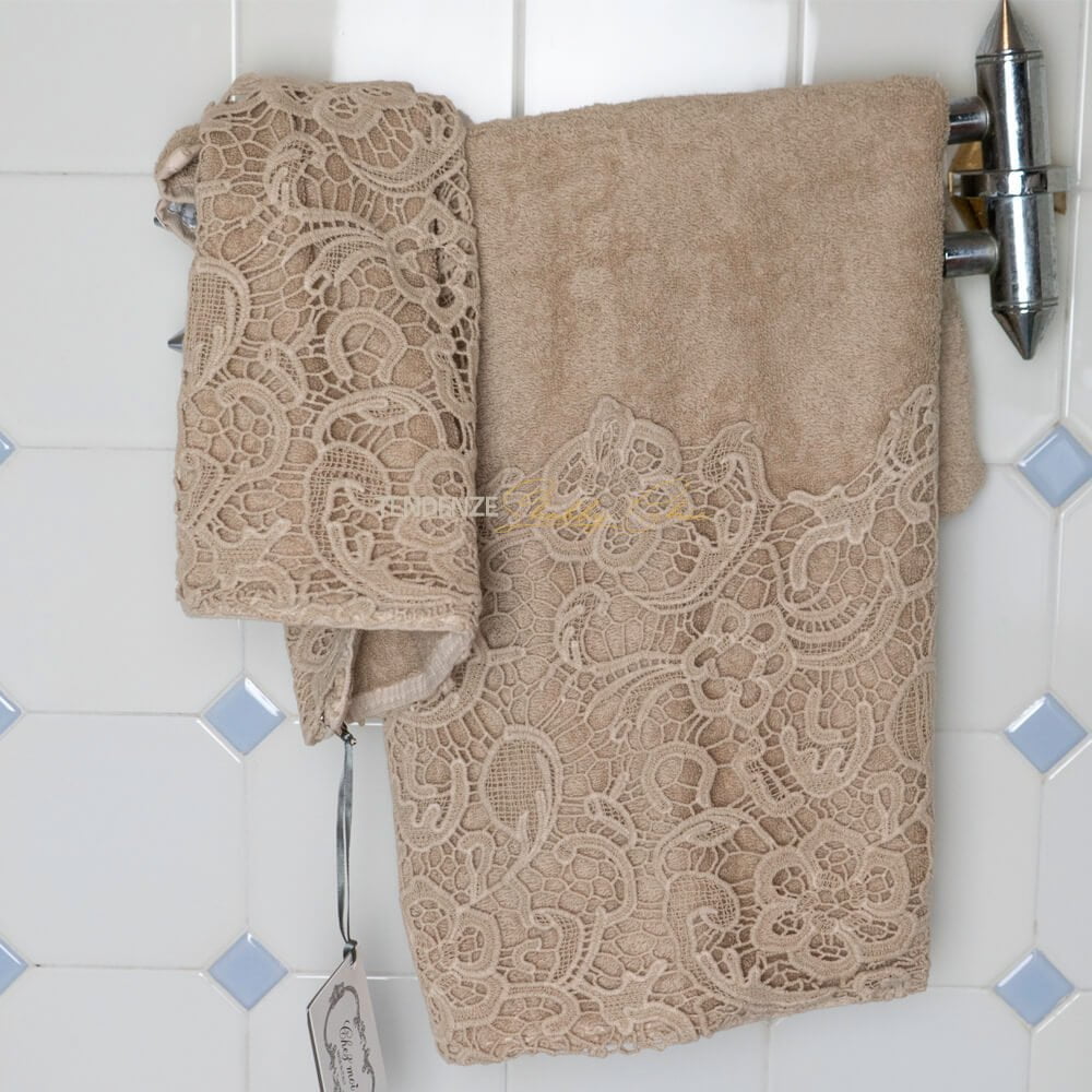 Par de toallas de cara e invitadas en esponja y encaje macramé Venecia Chez Moi Ambra