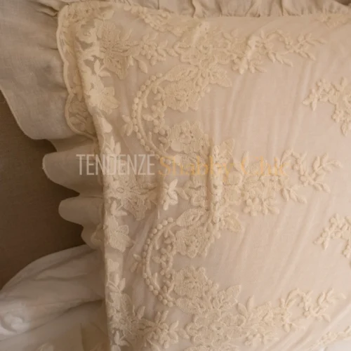 Deux taies d'oreiller en percale et dentelle Versailles Biscuit – Image 4