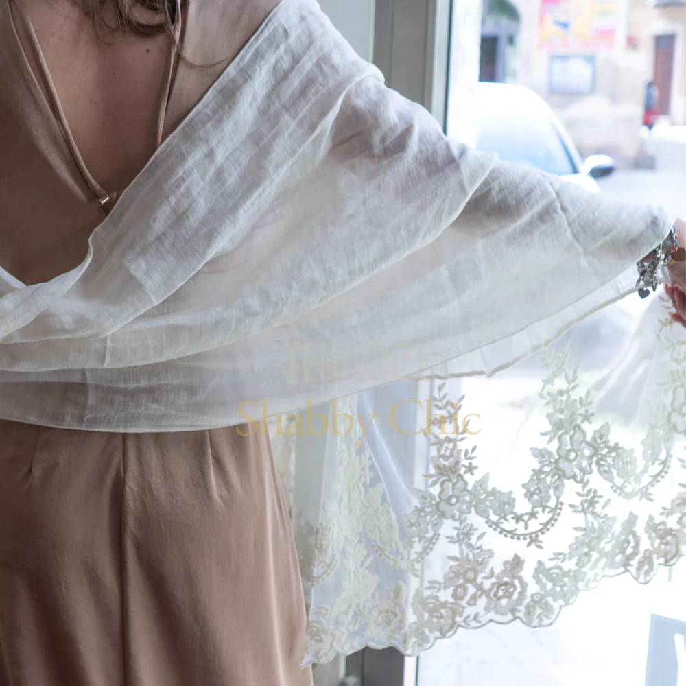 Pashmina en lin et dentelle Caterina Chez Moi Biscotto – Image 3