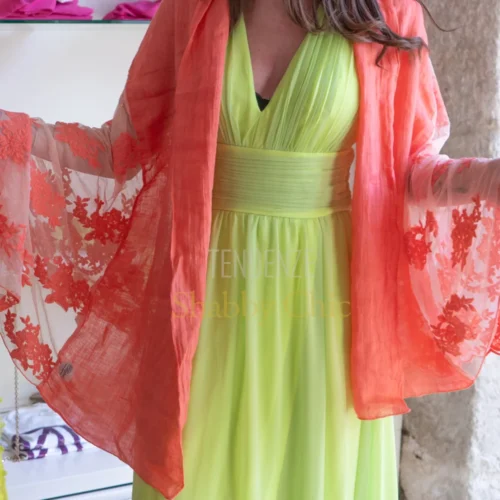 pasmina chiara con pizzo versailles fluo fatta a mano
