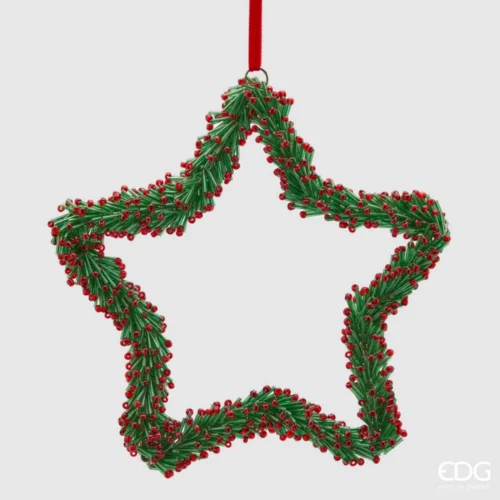 Decorazioni artificiale a forma di stella creata con bacche e agrifoglio