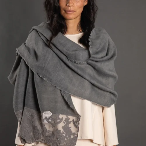 Chez Moi Pashmina Leila con encaje Versailles ahumado