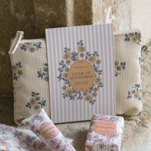Mathilde M. Pochette Beauty case con balsamo per le mani sapone e gesso profumato Fleur de Mandarine