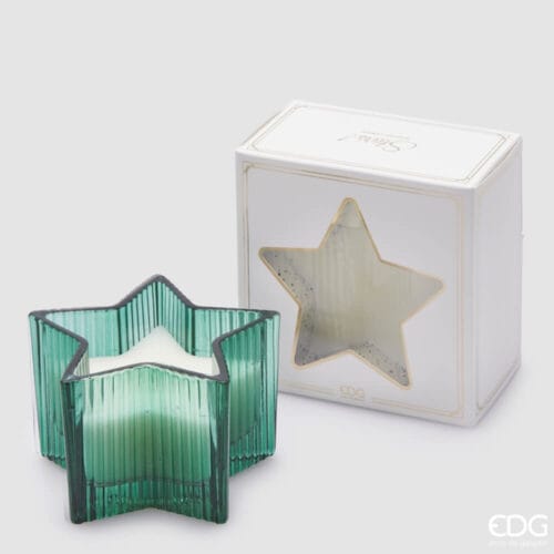 Alternative view of Bougie en verre vert EDG en forme d'étoile coeur essence cèdre 20 heures