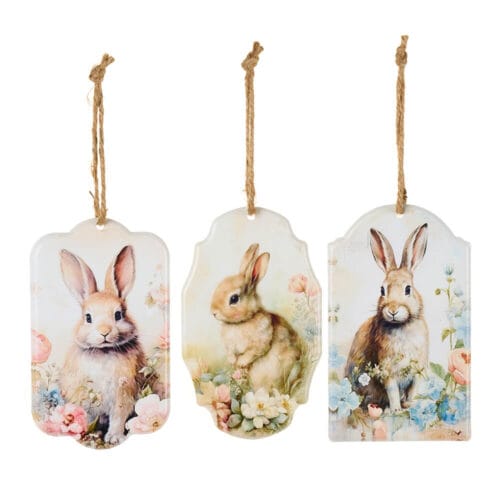 Set di 3 tag in metallo decorati con immagini di coniglietti primaverili della collezione Dorothy, con cordoncino per appenderli.