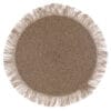 Tovaglietta rotonda in rattan beige con bordo esterno decorato da frange.