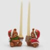 Due portacandele natalizi in poliresina con orsetti e dolci, disponibili in due varianti, finemente decorati e dipinti a mano.