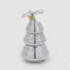 Candela a forma di albero in vetro argentato con fiocco bianco e campanellini dorati, divisa in tre sezioni impilabili.