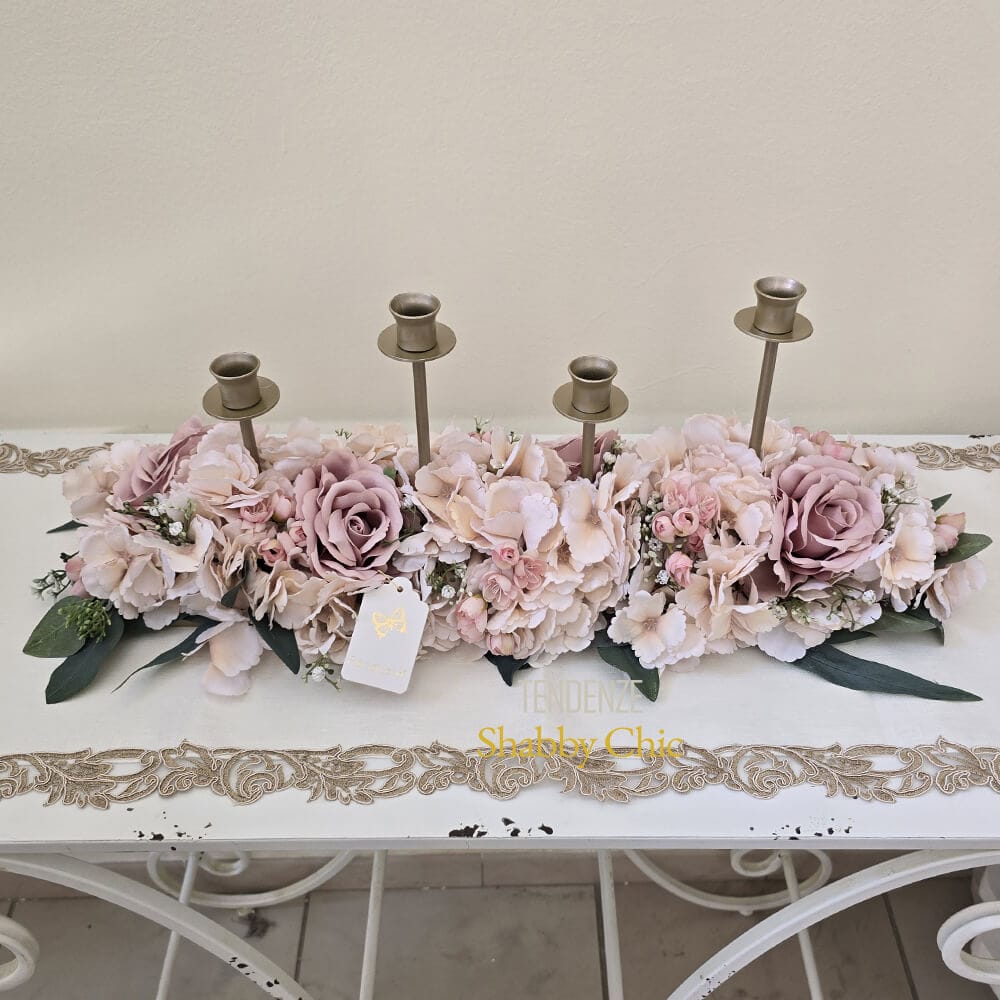 Fiori di Lena Candeliere 4 fiamme con rose, ortensie e begonia - immagine 3