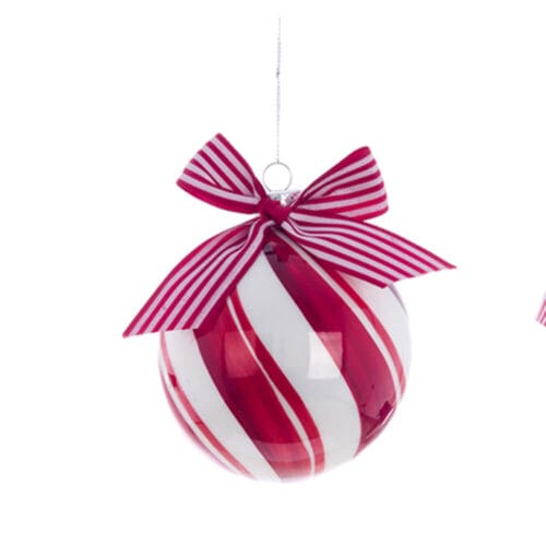 Sfera di Natale in vetro con decorazione a spirale rossa e bianca, completata da un fiocco in nastro rigato rosso.