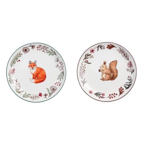 Set di due piatti in ceramica decorati con disegni di volpe e scoiattolo, circondati da motivi floreali autunnali.