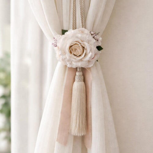 Fiori di Lena Ambrasse con Avorio con ortensia bianca H 70 cm