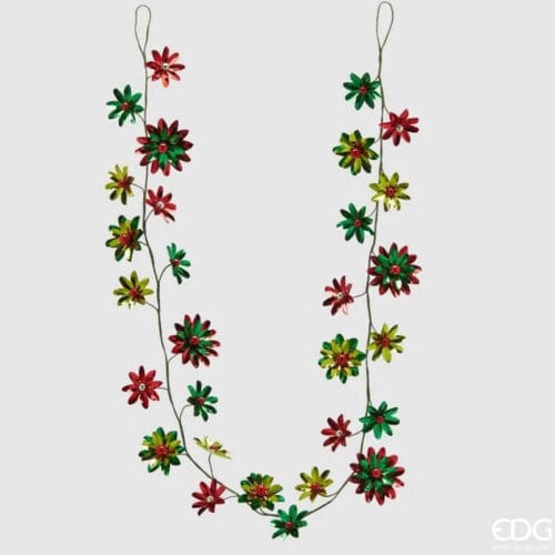 Festone decorativo natalizio in metallo con fiori rossi, verdi e dorati disposti lungo un filo, con effetto brillante.