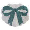 Tappeto bagno Blanc Mariclò a forma sagomata con fiocco verde su fondo panna, in spugna soffice e decorativa.