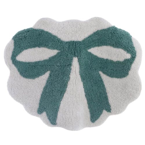 Tappeto bagno Blanc Mariclò a forma sagomata con fiocco verde su fondo panna, in spugna soffice e decorativa.
