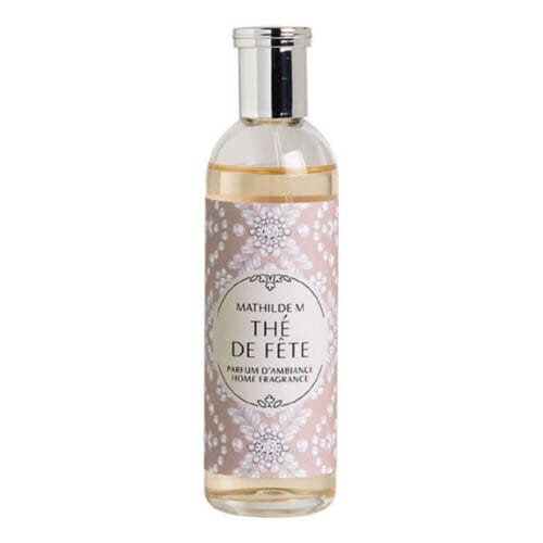 Mathilde M Thé de Fête spray perfumado para habitaciones en frasco rosa con tapón plateado