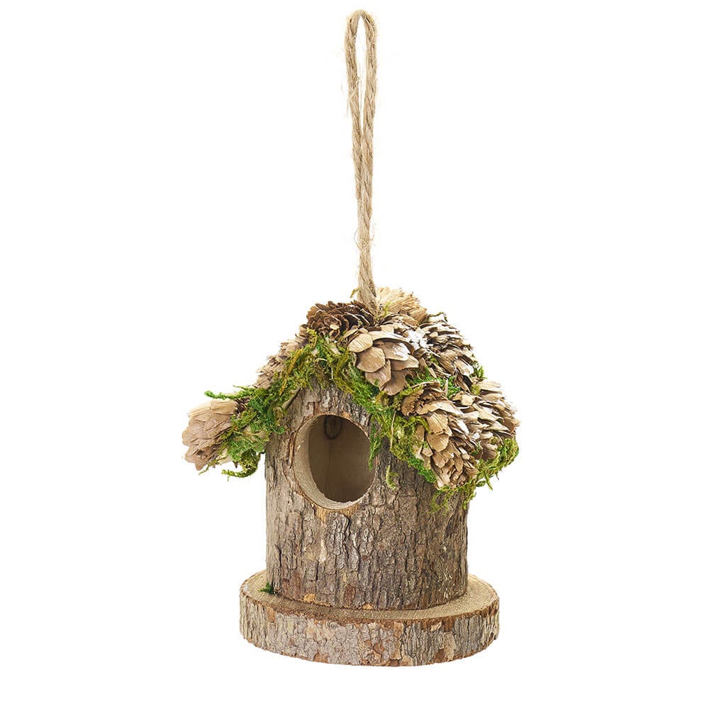 Decorazione a forma di casetta per uccelli in legno con tetto in pigne e muschio naturale, da appendere.