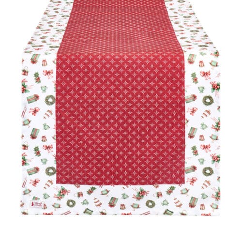 Runner natalizio in cotone con centro rosso fantasia geometrica e bordo decorato con tazze, pacchi regalo e ghirlande, collezione Storia di Natale.