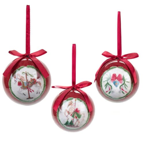 Cofanetto con 5 palline natalizie in polifoam, decorate con cavallucci e cuori in stile vintage, con nastro rosso e scatola rigida illustrata.