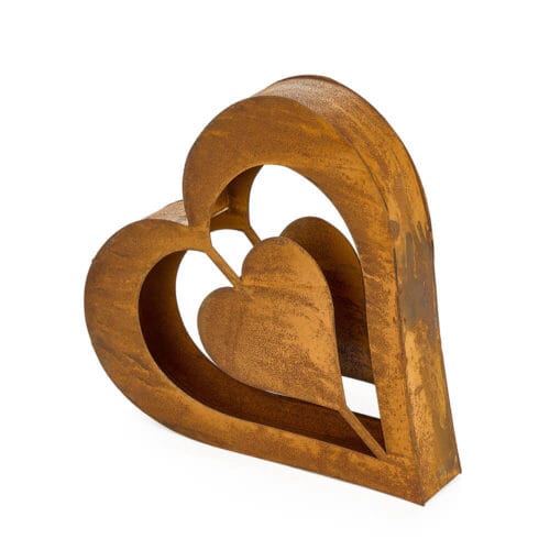 Decorazione a cuore in metallo corten effetto ruggine con doppia struttura interna, da appoggio.