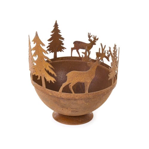 Cestino decorativo in metallo effetto corten con dettagli traforati di renne e alberi, utilizzabile come portacandela o contenitore scenografico.