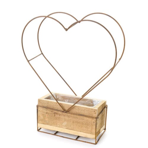 Cassetta in legno con struttura a doppio cuore in metallo, ideale come portavaso decorativo o contenitore shabby chic.