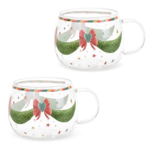 Tazza in vetro borosilicato trasparente con decorazioni natalizie: ghirlande verdi, fiocco rosso con cuore e stelle colorate. Forma bombata con manico.