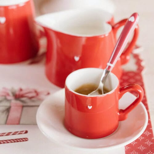 Alternative view of Nuvole di Stoffa Coppia Tazzine Caffè con Piattino – Storia di Natale