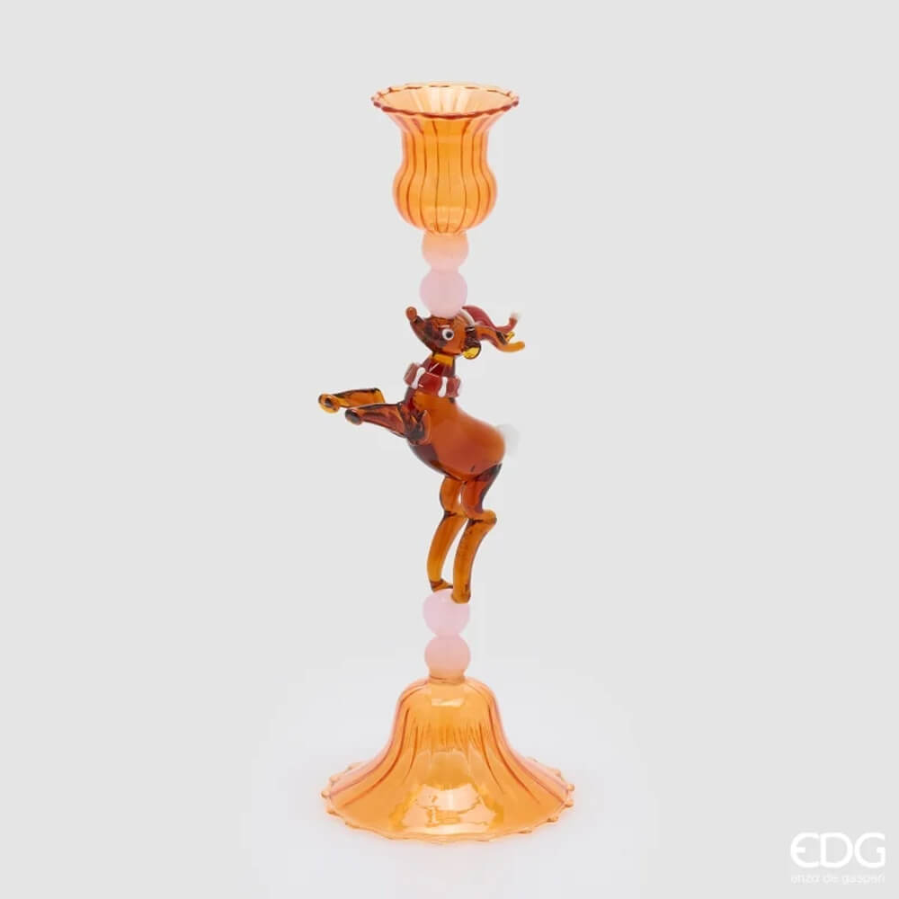 EDG Portacandela Renna Vetro H24 D8,5 cm 1 Portacandela in vetro arancione con base e coppa ondulata, decorato con una simpatica renna in vetro rosso e dettagli rosa.