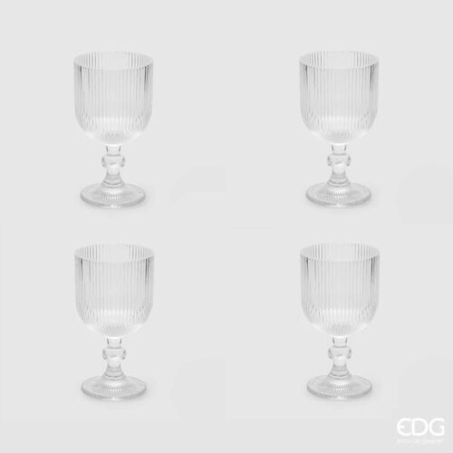 Set da 4 calici in vetro trasparente, con righe verticali in rilievo e base scanalata con nodo centrale.