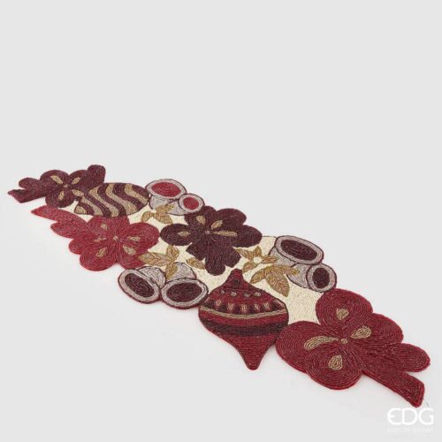 Runner natalizio EDG in perline con motivi floreali rossi e decorazioni a forma di pallina, foglie verdi e dettagli oro.