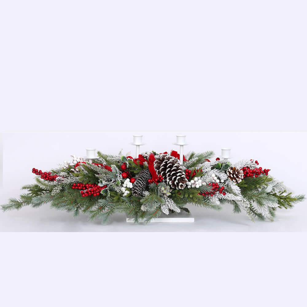 Candelabro Fiori di Lena 4 llamas con Poinsettia, conos de nieve y bayas - centro de mesa navideño perfumado Shabby Chic 80x25 cm.