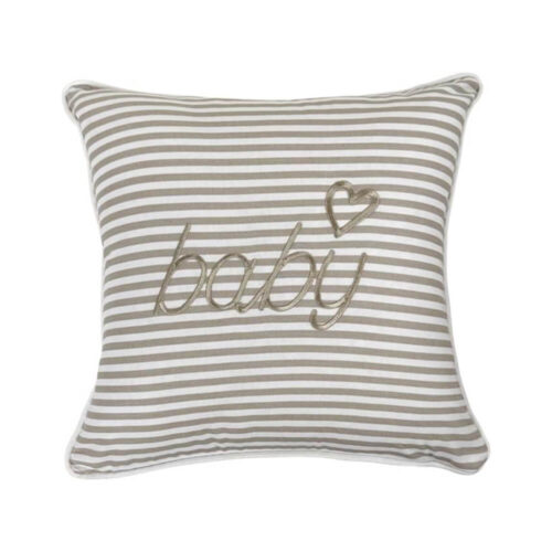 Cojín cuadrado a rayas beige con letras "bebé" bordadas y un corazoncito, perfecto como regalo para la habitación del bebé o recién nacido.