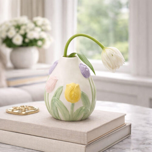 Vaso monofiore ovale in ceramica con tulipani in rilievo colorati, lavorazione artigianale