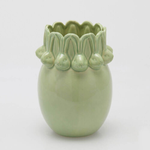 Vaso pasquale verde in ceramica con conigli in rilievo, forma bombata, stile decorativo EDG.