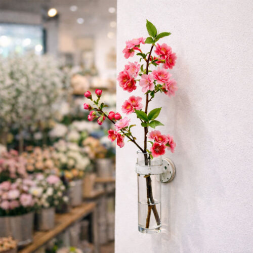 EDG branche artificielle de cerisier rose antique avec fleurs printanières, bourgeons et feuilles vertes réalistes.